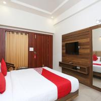 Hotel Lotus Grand, kh&aacute;ch sạn ở Mathura