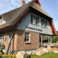 "Kontorhaus" by Ferienhaus Strandgut, hotel v destinácii Born