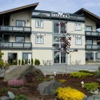 Heron's Landing Hotel, hotel di Campbell River