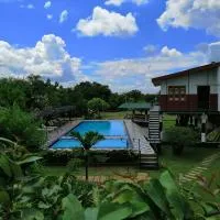 Eco Hotel Black & White - Anuradhapura、ミヒンタレーのホテル