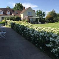 The Lodge, at Orchard Cottage, hotel in Much Marcle