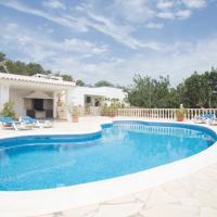 Can Tunicu has amazing sea views and is located in a quiet area near to San Antonio, Hotel in Sant Antoni de Portmany