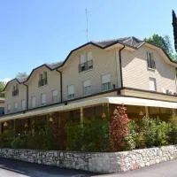 Hotel Edoné, hotel v destinaci Roe