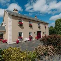 Clareville House B&B, hôtel à Scarriff