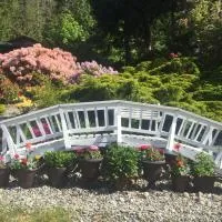 Garden Bridge House, hotel Secheltben