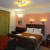 Lirio Guest House, Hotel in Makrakómi