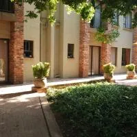 24 Onvrey Guest House, hotel v destinácii Boksburg