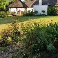 Piccadilly Farm Cottages, hotel di Lions River