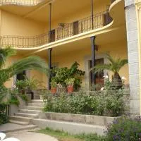 Viesnīca Hostal La Colonial pilsētā Madrigala de la Vera