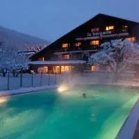 Hôtel La Bergerie, хотел в Морзин