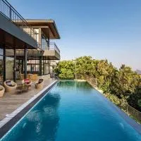 SaffronStays Falcon Hill, Lonavala - luxury villa with infinity pool near Lion's Point, hotell i Lonavala