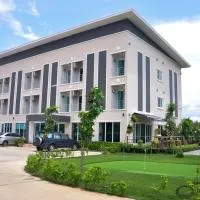 The iKon Apartment, hotel i Ban Nong Pho