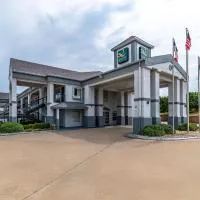 Quality Inn & Suites Canton, hotell i Canton