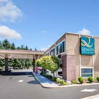 Quality Inn & Suites Vancouver North، فندق في فانكوفر