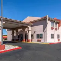 Quality Inn & Suites Albuquerque North near Balloon Fiesta Park, hotel i Albuquerque