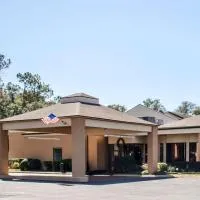 Quality Inn & Suites Pensacola Bayview, מלון בפנסקולה