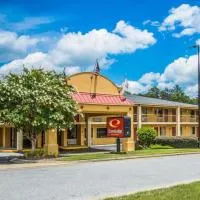 Econo Lodge Inn & Suites Columbus near Fort Benning、コロンバスのホテル