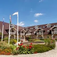 Orchidea Hotel Lipót, hotel u gradu 'Lipót'