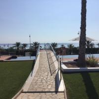 Luxury Beach front apartment, hotel ad Arenales del Sol