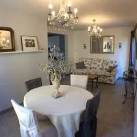 Le Gîte du Château – hotel w mieście Vic-sur-Aisne
