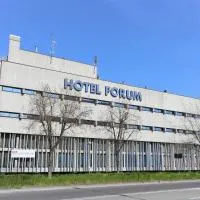 Viesnīca Hotel Forum pilsētā SantʼIlario dʼEnza