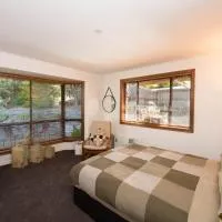 A Suite Spot in the Hills, готель у місті Манут-Бейкер
