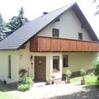 Gästezimmer Familie Müller, hotel u gradu 'Augustusburg'