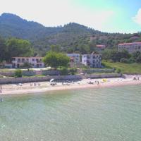 Dolphins House, Hotel in Kinira