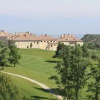 Apartamentos Campo de Golf – hotel w mieście Sojuela