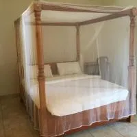 Motel Tuku Masindi، فندق في Masindi
