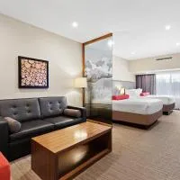 Mountain View Inn & Suites, מלון בSundre