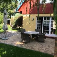 "Kapitänshaus" by Ferienhaus Strandgut, hotel v destinácii Born