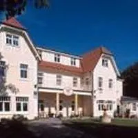 Hotel Grüner Jäger, хотел в Jesteburg