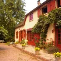 Chambre familiale proche du PAL -Cardamome-, hotel em Saligny-sur-Roudon