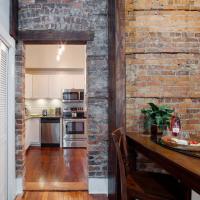 416A Waldburg st · Newly Renovated 1920's Historic District Apt