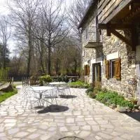 Logis Hôtel Auberge de la Hulotte, hotel u gradu 'Saint-Jacques-dʼAmbur'