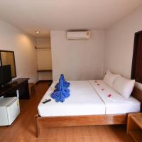 Phi Phi Twin Palms Bungalow, hotel in Phi Phi Islands