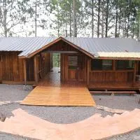 Piel de Timbó, hotel a Aristóbulo del Valle