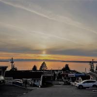 Westview Centre Motel, hotel near Powell River Airport - YPW, Powell River