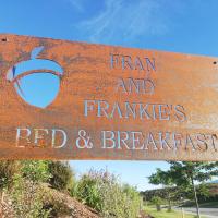 Fran and Frankie's Bed & Breakfast, hotel perto de Aeroporto de Wanaka - WKA, Luggate