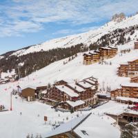 an aerial view of a ski resort in the snow at Hotel Mont Vallon, Méribel
