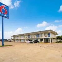 Motel 6-Greenville, TX، فندق في غرينفيل