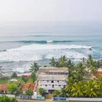 Jayanthi Surf Dreams, готель у місті Мідіґама-Іст