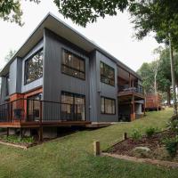 Springbrook25 Pet friendly House