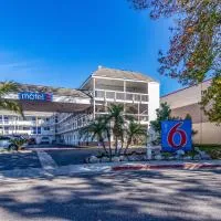 デイズ イン ＆ スイーツ ファウンテン バレー ハンティントン ビーチ（Motel 6-Fountain Valley, CA - Huntington Beach Area）、ファウンテンバレーのホテル