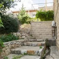 Mresty Guest House, hotel in Al Mţullah