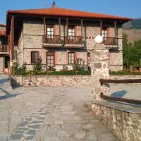 Varnous Hotel, hotel em Agios Germanos