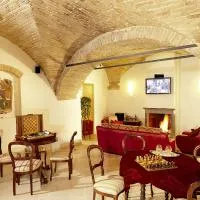 Hotel Italia، فندق في فولينيو