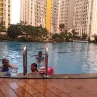 Apartemen Springlake Summarecon Bekasi-By Bu Johan, khách sạn ở Bekasi