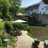 Castle Mill Bed and Breakfast Dorking, ξενοδοχείο σε Dorking